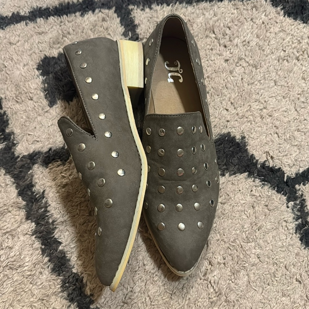 DSW silve and gray mules brand new